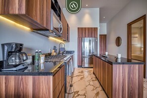 Apartment, Mehrere Betten, Balkon, Meerblick (DToscana PH02 - Torre Sienna) | Eigene Küche