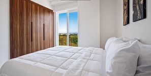 Departamento, varias camas, balcón, vista a la playa (DToscana 501 Pisa) | 3 habitaciones, decoración personalizada y muebles diferentes 