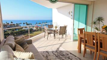 Apartment, 2 Double Beds, Kitchen, Ocean View (Aria Ocean T1 702) | Outdoor dining