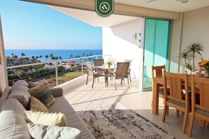 Appartement, 2 tweepersoonsbedden, keuken, uitzicht op oceaan (Aria Ocean T1 702) | Buiten dineren