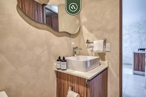 Apartment, Multiple Beds, Balcony, Beach View (Ki Green T200 C304) | Bathroom