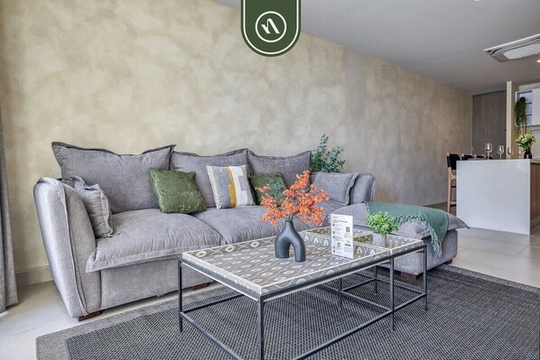 Apartment, Multiple Beds, Balcony, Beach View (Ki Green T200 C304) | Living area
