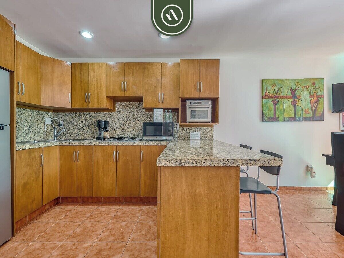 Apartamento, varias camas, acceso a la piscina, vistas a la playa (Aria Ocean T1 124) | Cocina privada