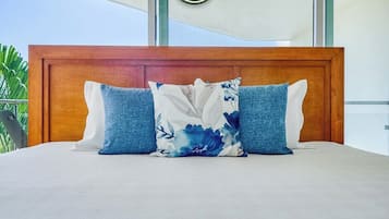 Apartment, Multiple Beds, Pool Access, Beach View (Aria Ocean T1 124) | 2 bedrooms, individually decorated, individually furnished, bed sheets