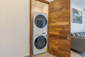 Laundry - Udara Udara 2K (Bucerías)
