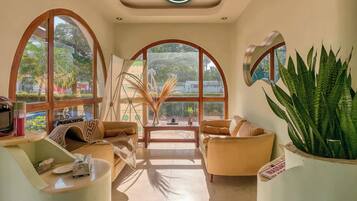 Apartment, Multiple Beds, Kitchen, Ocean View (Vamar T1 121) | Interior