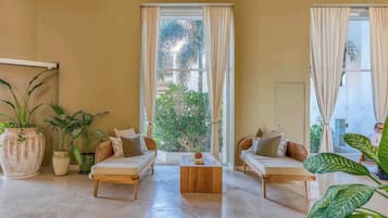 Apartment, 1 King Bed with Sofa bed, Kitchen, Ocean View (Harbor 171 Torre Norte 2702) | Interior