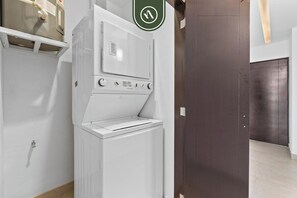 Condo, Multiple Beds, Pool Access, Ocean View (The Park 406) | Interior