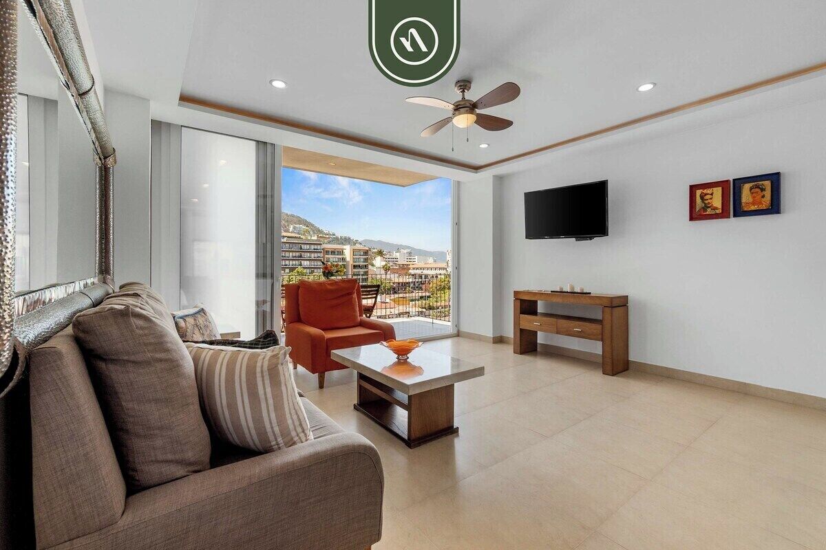 Condo, Plusieurs lits, accès à la piscine, vue sur l’océan (The Park 406) | Aire de séjour