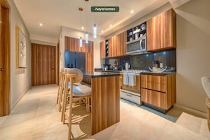 Apartment, Multiple Beds, Kitchen, Beach View (DToscana 411) | Private kitchen