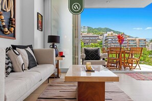 公寓客房, 多張床, 可使用泳池, 海景 (The Park 306) | 客廳