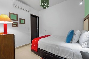 2 bedrooms, individually decorated, individually furnished, bed sheets - Beautiful 2 BR Condo Amazing Rooftop Pool - Gym (Puerto Vallarta)
