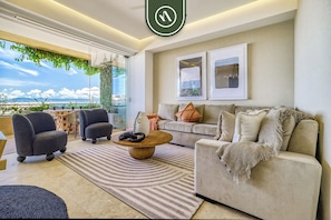 Apartment, 1 King Bed with Sofa bed, Kitchen, Ocean View (Soho PV 705) | Living area