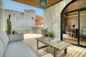 Condo, 1 King Bed, Patio, City View (Privada de FD 3B U2) | Outdoor dining