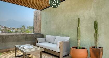 Luxury 1 BR Condo in Downtown - AC - Peaceful