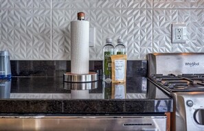Condo, Multiple Beds, Balcony, Ocean View (Aria Ocean T1 515) | Private kitchen