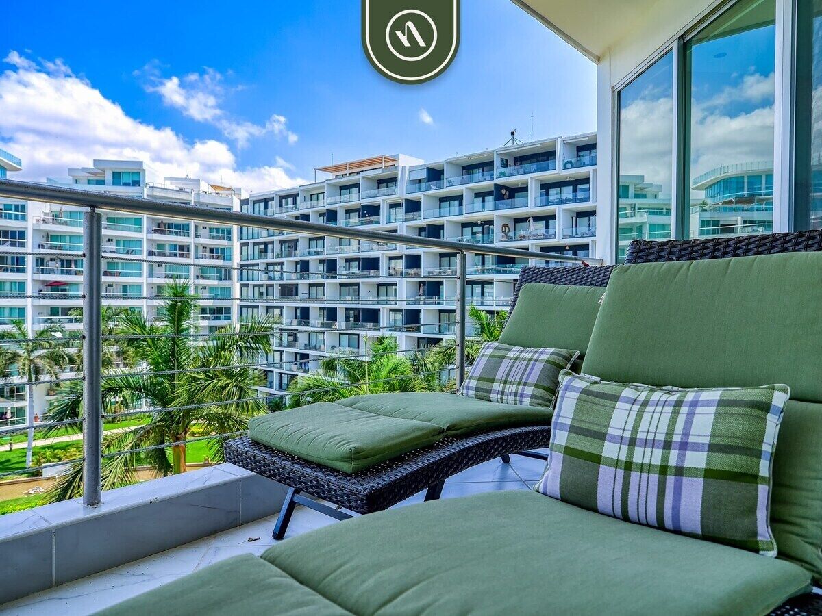 Condo, varias camas, balcón, vista al océano (Aria Ocean T1 515) | Vista desde la habitación