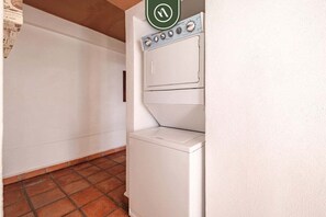 Appartement, Meerdere bedden, balkon, uitzicht op zee (One Beach Street 608 B) | Wasservice