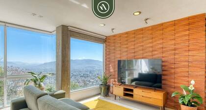 3 BR Condo - Panoramic Views - 5 Min to Downtown