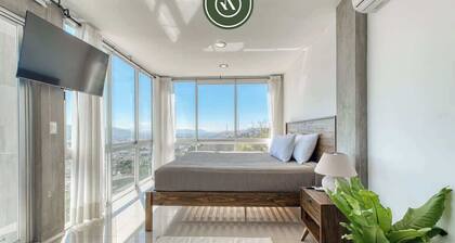 3 BR Condo - Panoramic Views - 5 Min to Downtown