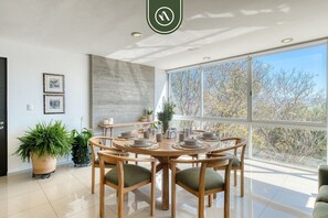 Condo, Multiple Beds, Balcony, City View (Condominio Olimpo A2) | Dining