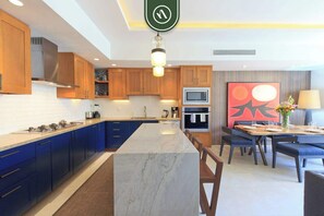 Apartamento, 1 cama de matrimonio grande, cocina, vistas a la playa (V Estrella - 104) | Cocina privada | Cafetera o tetera y mesa de comedor