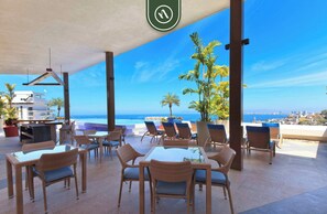 Apartamento, 1 cama King, cozinha, vista para a praia (V Estrella - 104) | Opções para refeição ao ar livre