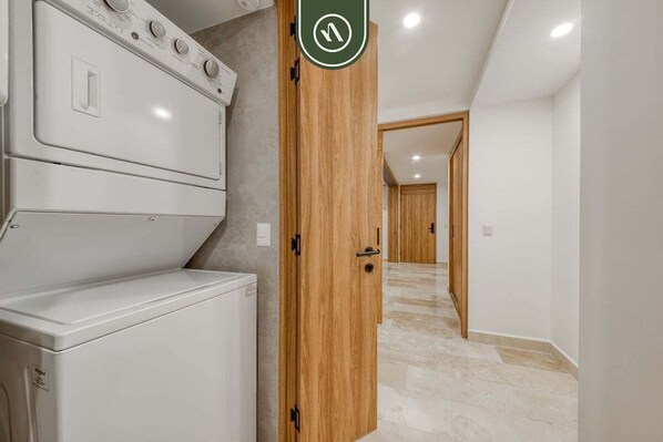 Condo, 1 King Bed with Sofa bed, Pool Access, Ocean View (Harbor 2602) | Laundry