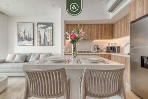 Condo, 1 King Bed with Sofa bed, Pool Access, Ocean View (Harbor 2602) | Interior