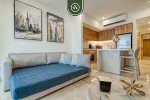 Condo, 1 King Bed with Sofa bed, Pool Access, Ocean View (Harbor 2602) | Living area