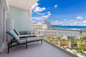 Property grounds - Oceanview 3BR Apt With Beach Access - Pool - Gym (Puerto Vallarta)