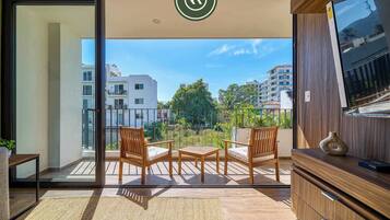 Departamento, varias camas, cocina, vista a la playa (Verde Mar Living 205) | Interior