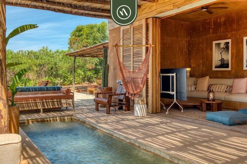 Stunning Two-bedroom Ocean View House - Mazul