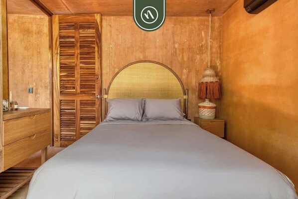 2 bedrooms, individually decorated, individually furnished