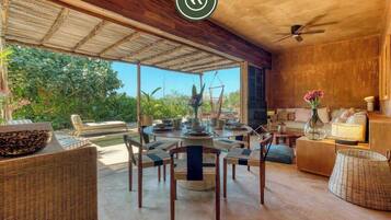 Apartment, 2 Queen Beds, Kitchen, Ocean View (Mazul 2) | Dining