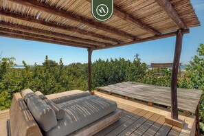 Terrace/patio - Stunning Two-bedroom Ocean View House - Mazul (Santa María Tonameca)