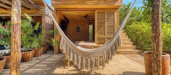 Stunning Two-bedroom Ocean View House - Mazul