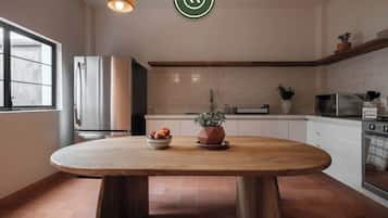 Apartment, Multiple Beds, Kitchen, City View (Mariano Matamoros P2) | Private kitchen | Coffee/tea maker, dining tables