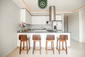 Apartment, Multiple Beds, Kitchen, Ocean View (The Park 206) | Private kitchen