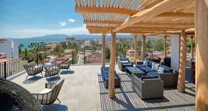 Cozy 1Br Apt - Pool - Gym - 2 Min to the Beach