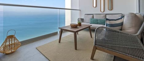 Condo, Multiple Beds, Pool Access, Ocean View (Harbor 171 Torre Norte 2409) | Terrace/patio