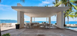 Condo, Multiple Beds, Pool Access, Ocean View (Harbor 171 Torre Norte 2409) | Outdoor dining