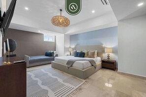 Condo, Multiple Beds, Pool Access, Ocean View (Harbor 171 Torre Norte 2409) | 1 bedroom, individually decorated, individually furnished, bed sheets