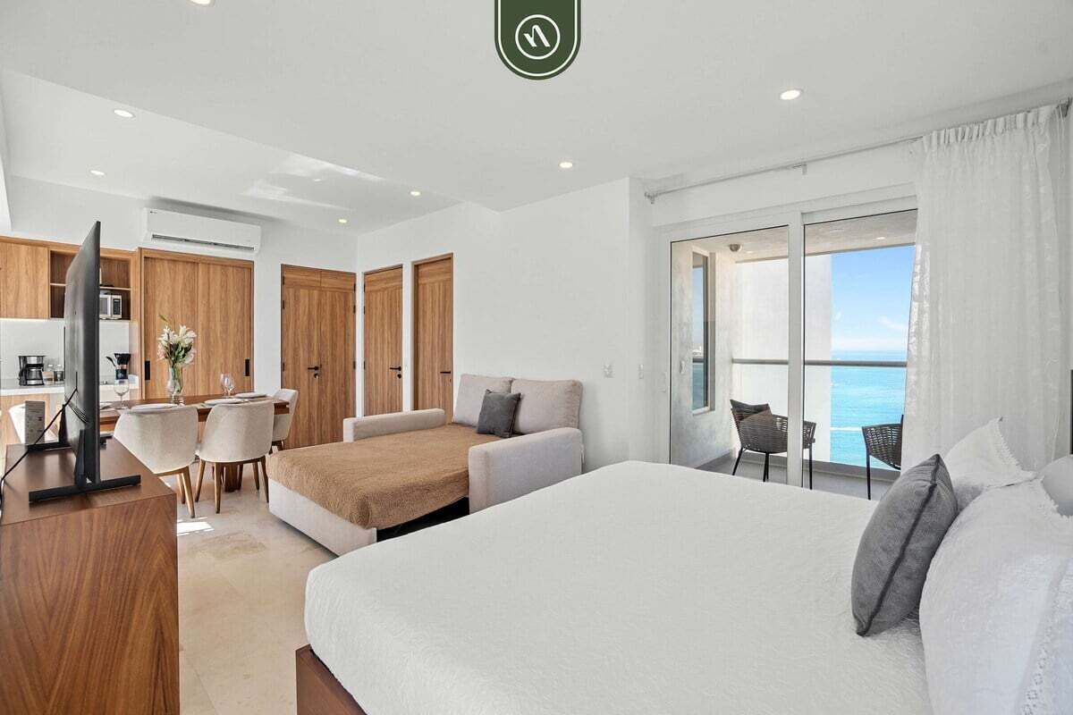 Estudio, 1 cama King size y sofá cama, balcón, vista al océano (Harbor 171 Torre Norte 1210) | 1 habitación, decoración personalizada y muebles diferentes 