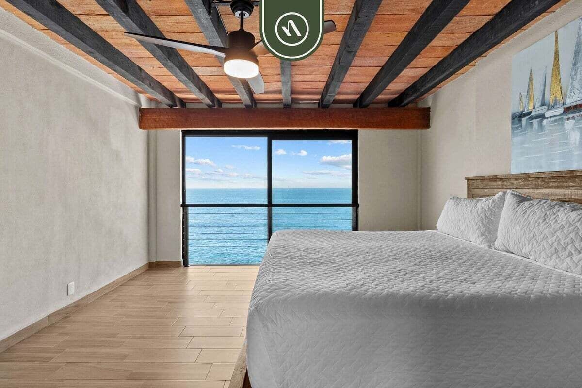 2 habitaciones, decoración personalizada y muebles diferentes 