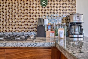 Apartamento, várias camas, acesso à piscina, vista para o oceano (Aria Ocean T2 251) | Cozinha privada