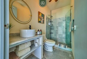 Apartment, Multiple Beds, Pool Access, Ocean View (Aria Ocean T2 251) | Bathroom | Towels