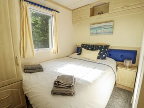 3 bedrooms, individually decorated, individually furnished, free WiFi - Meadow Island Caravan (Caernarfon)