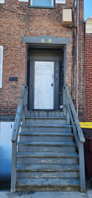 Exterior detail - Unit 5 The most peaceful and quite area of Schenectady downtown (Schenectady)