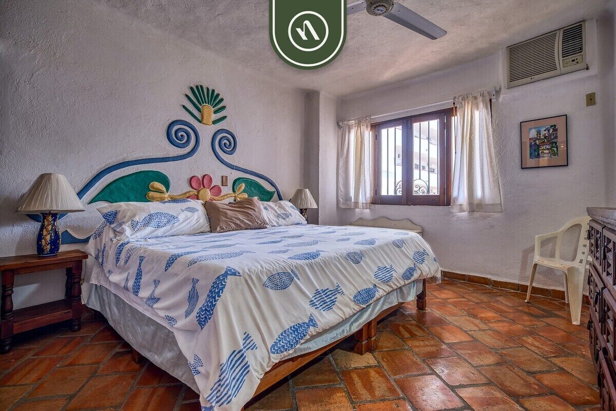 Apartamento, varias camas, patio, vistas al mar (310-VistadelSol) | 2 dormitorios, decoración individual, mobiliario individual